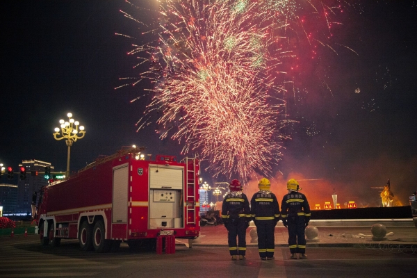赤峰煙花安裝電話號碼查詢是多少-第1張圖片
