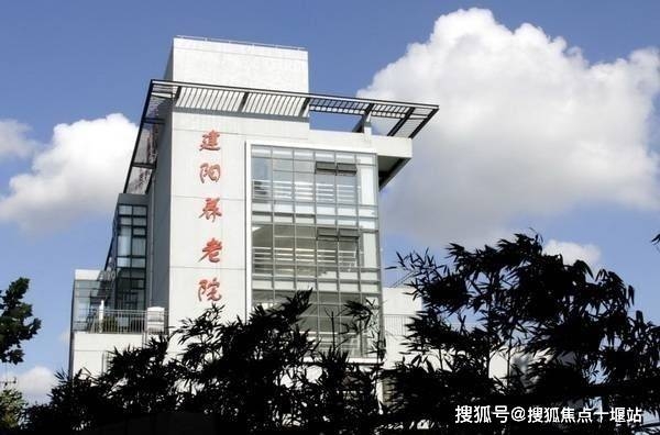 赤峰路服裝店地址電話號(hào)碼-第1張圖片