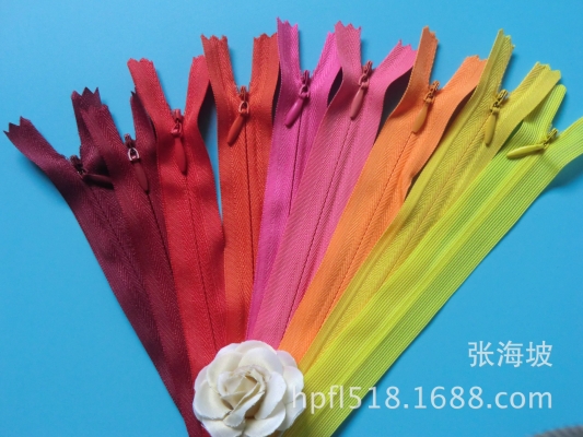 赤峰閉尾拉鏈廠招聘電話號碼-第1張圖片