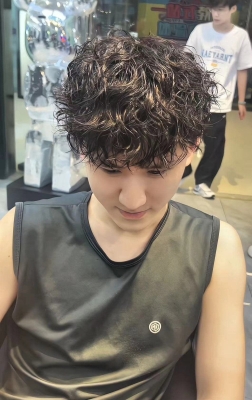 赤峰男士燙頭團購群電話號碼-第1張圖片