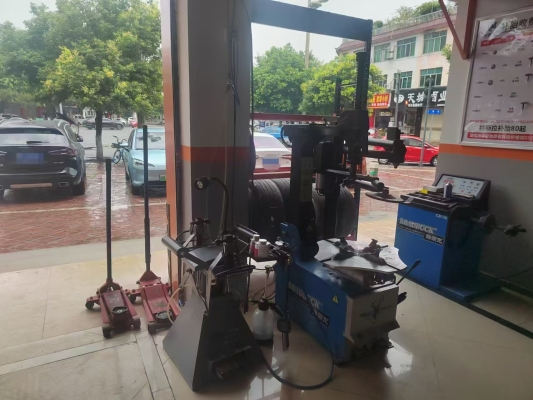 赤峰車鈑金修復電話號碼-第1張圖片