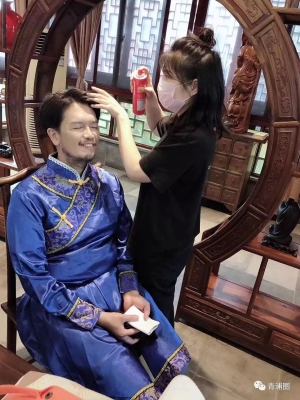 赤峰獨(dú)立化妝師招聘電話號(hào)碼-第1張圖片