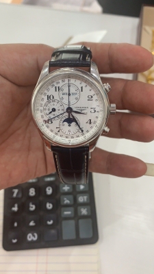 赤峰奢侈品回收門店電話號(hào)碼-第1張圖片