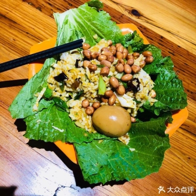 赤峰學(xué)院附近飯包店電話是多少-第1張圖片