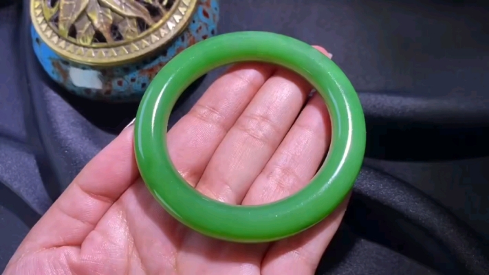 赤峰回收玉手鐲電話號碼-第1張圖片