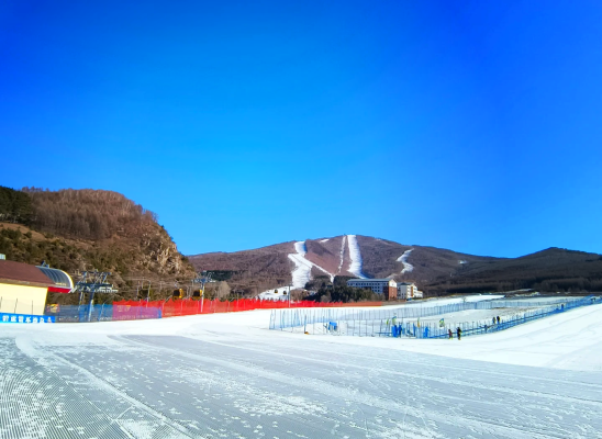 赤峰愛悅藍天滑冰館電話號碼-第1張圖片