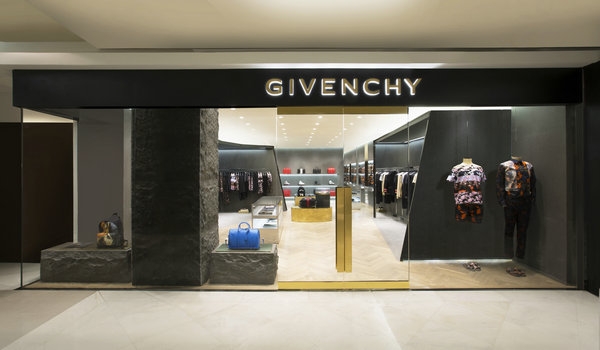 赤峰十三行精品男裝店電話號碼-第1張圖片