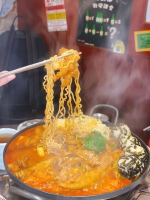 赤峰韓國辣雞爪店電話地址查詢-第1張圖片