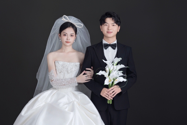 赤峰愛伊拉婚紗攝影電話地址-第1張圖片