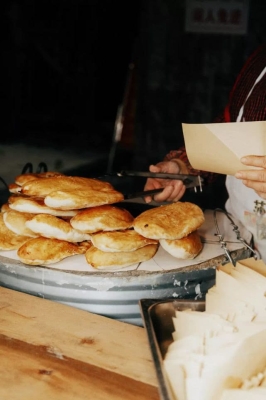 赤峰老謝豬肉店電話地址查詢-第1張圖片