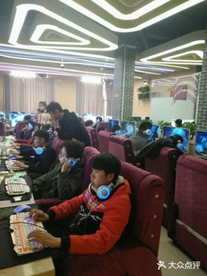 赤峰推薦網(wǎng)咖電話多少號(hào)-第1張圖片