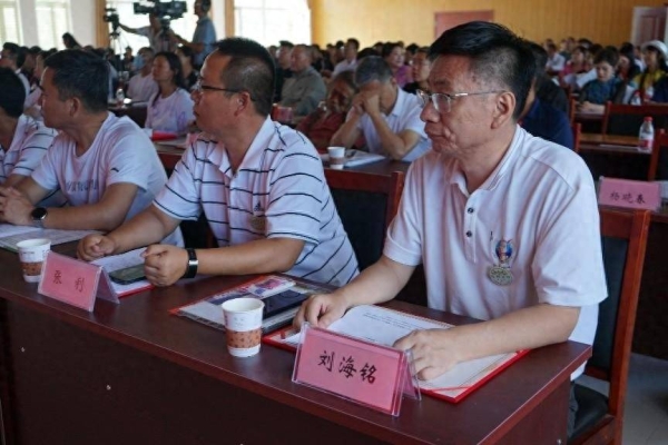 赤峰書(shū)香雅苑飯店電話地址查詢-第1張圖片