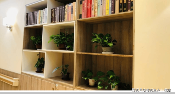 赤峰丹龍國際公寓地址電話號碼-第1張圖片