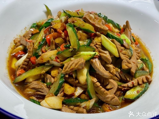 赤峰富裕家常菜館電話地址查詢-第1張圖片