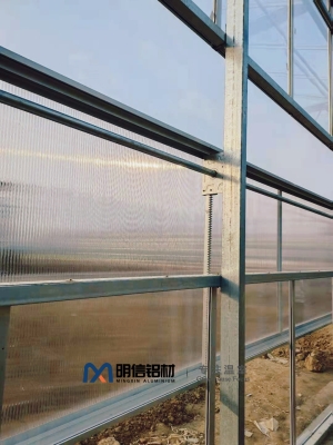 赤峰御寒擋風(fēng)窗廠家電話號(hào)碼-第1張圖片