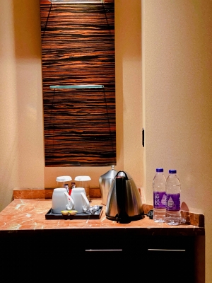 赤峰市新昆侖酒店電話號碼-第1張圖片