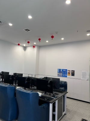 赤峰藍(lán)水晶網(wǎng)吧電話號碼多少-第1張圖片