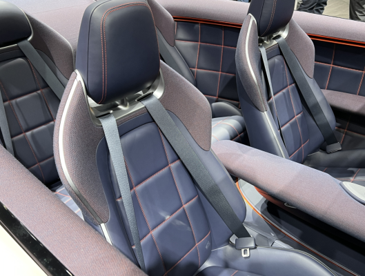 赤峰敞篷網(wǎng)紅車出租電話號(hào)碼-第1張圖片