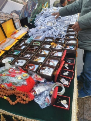 赤峰賣泳褲的電話號碼是多少-第1張圖片