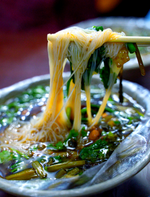 赤峰萬悅酸辣粉電話號碼-第1張圖片