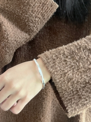 赤峰銀手鐲店鋪地址電話號(hào)碼-第1張圖片