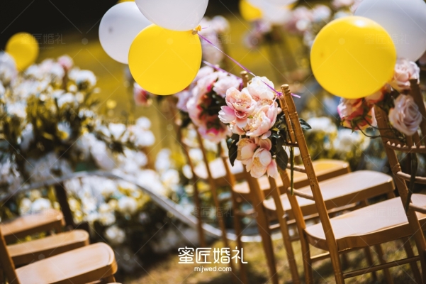 赤峰蜜匠婚禮聯(lián)系電話號(hào)碼-第1張圖片