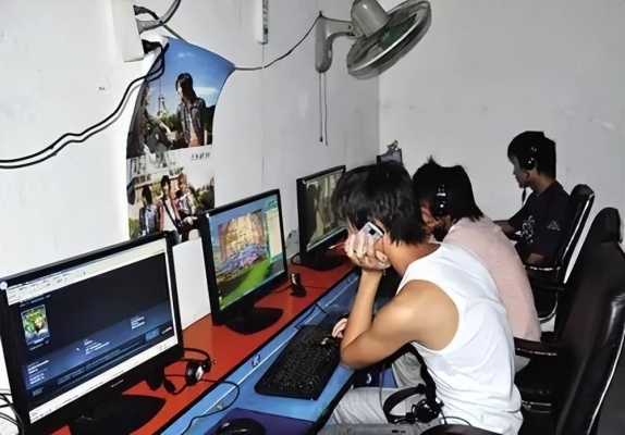 赤峰倒閉網(wǎng)吧名單查詢電話號碼-第1張圖片