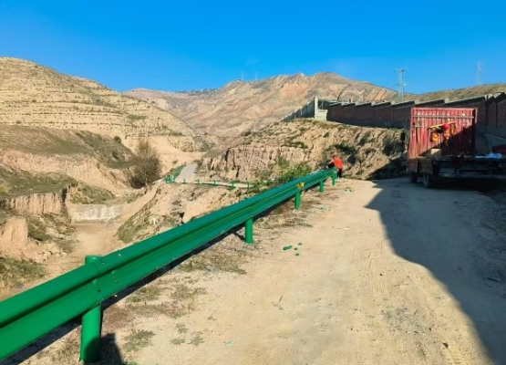 赤峰波形護(hù)欄安裝公司電話號(hào)碼-第1張圖片