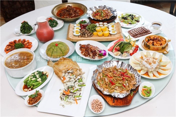 赤峰樂(lè)家賓館團(tuán)購(gòu)電話(huà)號(hào)碼-第1張圖片