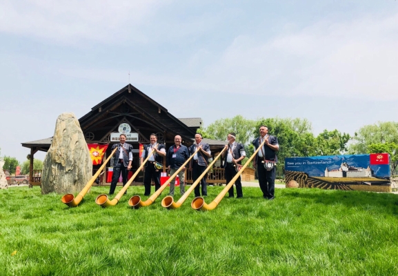 赤峰冰雪嘉年華團購電話號碼-第1張圖片