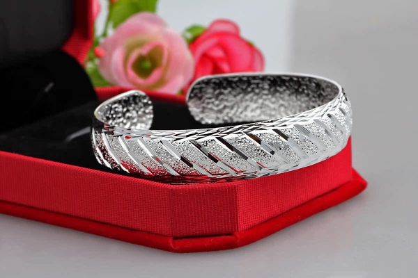 赤峰加工銅手鐲電話號(hào)碼多少-第1張圖片