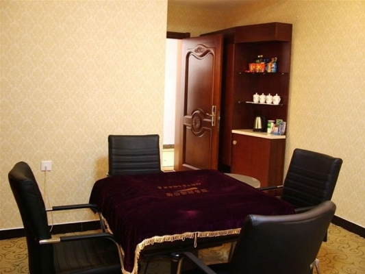 赤峰凌空假日酒店電話地址查詢(xún)-第1張圖片