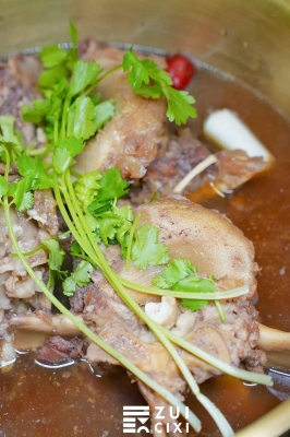 赤峰市牛頭宴餐廳電話號碼-第1張圖片