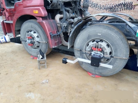 赤峰大貨車四輪定位電話號碼-第1張圖片