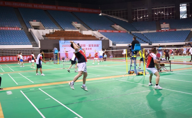 赤峰南山羽毛球培訓(xùn)電話是多少-第1張圖片