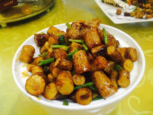 赤峰紅石榴家常菜館電話號碼-第1張圖片