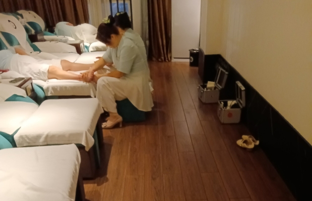 赤峰足療店美女技師電話號碼-第1張圖片