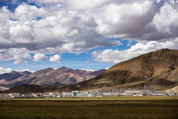 赤峰亞峰快遞聯(lián)系電話是多少-第1張圖片