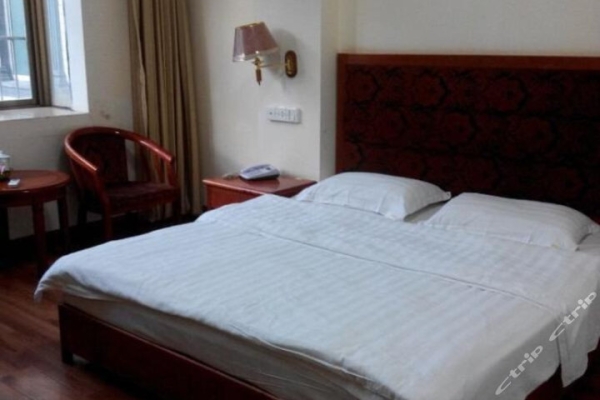 赤峰酒店轉(zhuǎn)門維修電話是多少號(hào)-第1張圖片