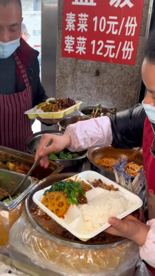 赤峰街頭老式盒飯電話號碼多少-第1張圖片